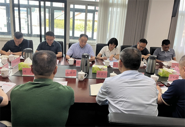 四川省尊龙集团中国官方网站投资集团与青白江区座谈交流