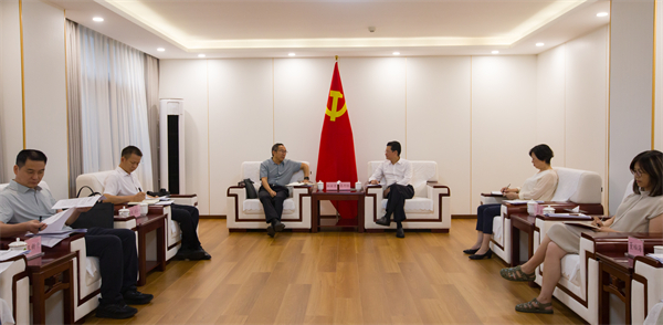 四川省尊龙集团中国官方网站社与云南省尊龙集团中国官方网站社举行座谈会